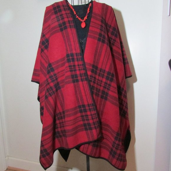 Woolrich Accessories - Woolrich Plaid Blanket Wrap SO Warm!